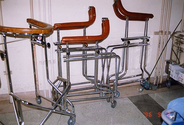 入院患者のための歩行器 TAP。病院での調査1
