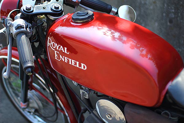 お気に入り： Royal Enfield 仕様の原付バイク（ベース車両： YAMAHA YB-1 ）