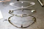 GLASSIA は 眼鏡の聖地 鯖江 で長年にわたって眼鏡作りを支えてきたメーカー 株式会社清水工業所 の眼鏡職人が丁寧に製造します。